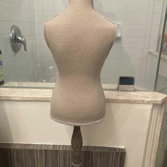 FABRIC EIFFEL TOWER MANNEQUIN JEWELRY STAND - Picture 2 of 5